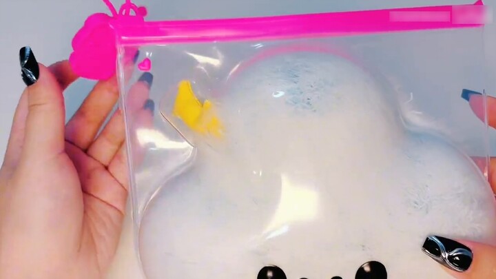 Mở hộp, mở hộp! Fluffie, một món đồ chơi sang trọng có thể giải nén có tác dụng chữa nhổ tóc, là một