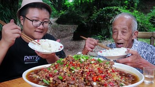 Mengajarimu membuat hidangan "tumis bebek cincang" yang pedas dan lezat