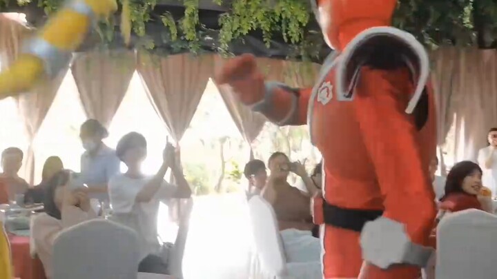 The sisters’ wedding was turned into a special effects only…