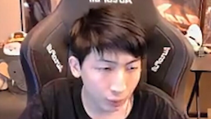 Kenapa geser-geser mouse malah jadi QR code? Ada apa nih? Bisa dipindai nggak, ya?