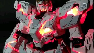 BANDAI GUNPLA PERFECT GRADE PG 1/60 RX-0 UNICORN GUNDAM