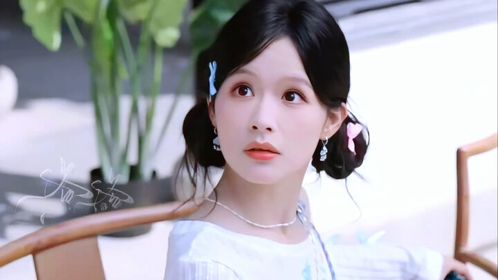 Trời ơi, con cáo này đẹp quá đi mất!