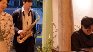 เมื่อได้ยินคนเล่นผ่าพิภพไททัน