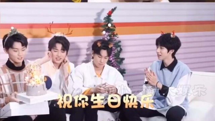 Tình bạn của Thời Đại Thiếu Niên Đoàn thần thánh đến mức nào? Vào sinh nhật Trương Chân Nguyên, Tống