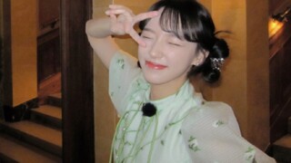 “救命！我好像能理解为什么哥哥们会一直拿着手机追着给她拍照了”【程潇｜中餐厅】