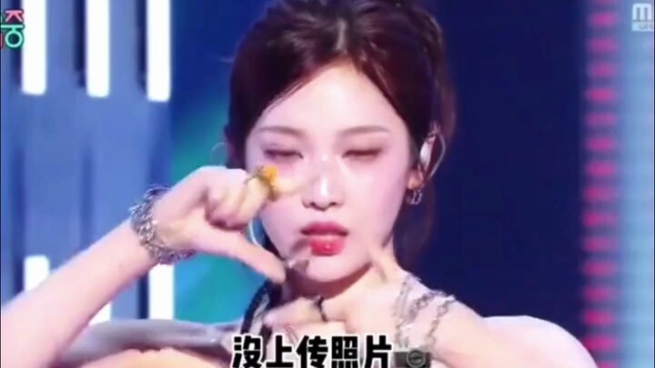 Đoạn kết xin lỗi đầu tiên trong lịch sử K-pop đã ra đời, Ninh Vương thật đáng yêu quá 😘