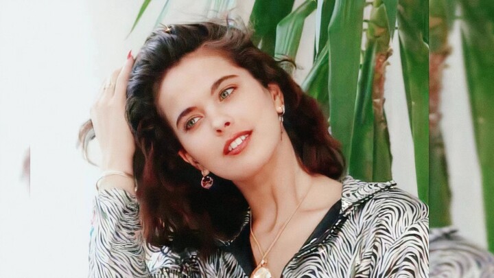 แองเจลิกา เบลล่า "บางทีอาจจะไม่มีใครสนใจ แต่เธอก็อยู่ในโลกนี้มาแล้ว"