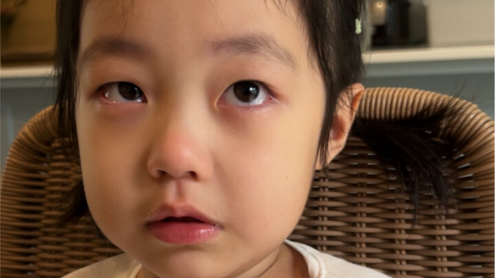 4-year-old daughter was advised to withdraw by a Thai teacher; returned home feeling down.