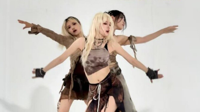 Demon Hunter Group Golden Takedown Choreographer Version NAIN