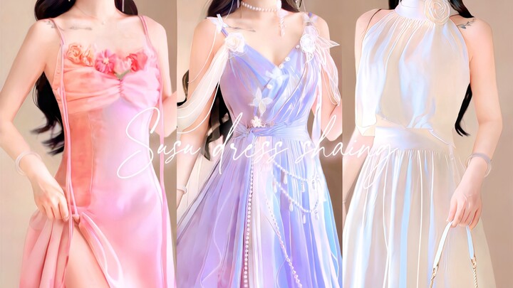 Even the light seems to dance along the hem of my skirt! This must be the kind of dress a fairy woul