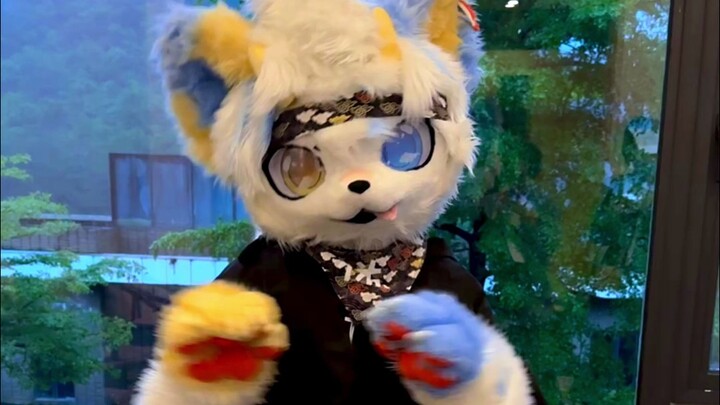 Kelas Tiga Anime dari Wanjia Xiaojù?? Apa yang sedang dilakukan dua orang di belakang itu!!