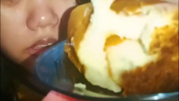 ASMR makan Roti Abon and Susu Milo minum