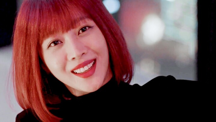 Come on! This crazy female lead is so badass—fragile and delicate during the day, but takes on ten o