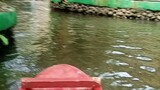 Zackhia, she play boat