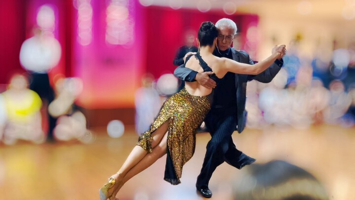 【UTango】This aristocratic elegance and playfulness is as beautiful as an old movie - Argentine Tango