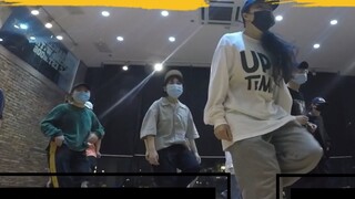 นักเต้นฮิปฮอปขยับคอไม่ได้เหรอ? คอคือส่วนสำคัญของจิตใจ ถ้าไม่ฝึกมันไว้ จะกลายเป็นนักเต้นที่เกร็งไปเลย