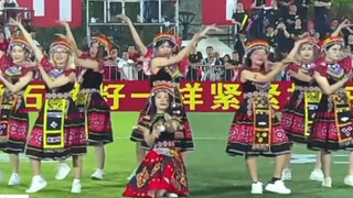 越南留学生在贵州村超的现场表演｜贵州大学留学生｜我在贵州等你