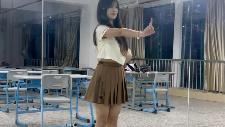 Chân phải thắt nút chim