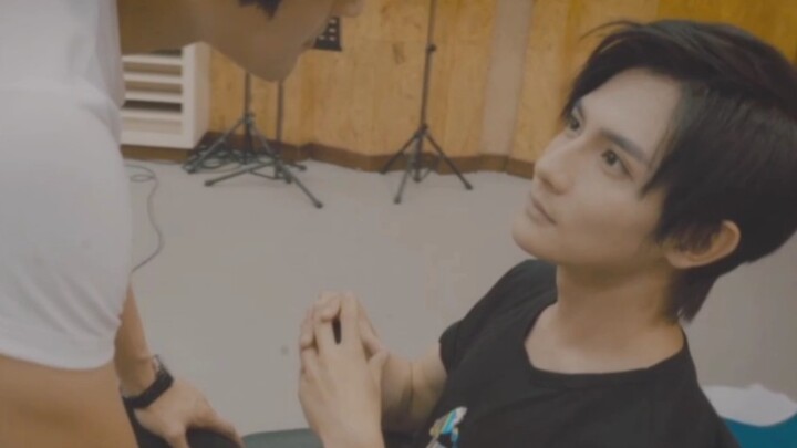 [Double-Route, Double-Person Behind-the-Scenes | Super Sweet] “This is my Xiao Chen… No one else cou