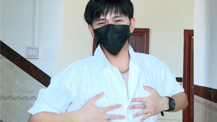 Celana Thailand yang sedikit pemalu dan seksi