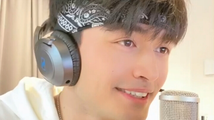 Ai muốn AI Kanye hát bài Vì em quá đẹp?