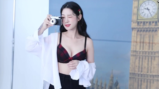 Zhao Xian Iklan Pakaian Dalam Korea Selatan