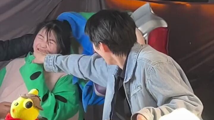 Marshmallow Guy’s so busy—he’s making candy and breaking up fights all at once!