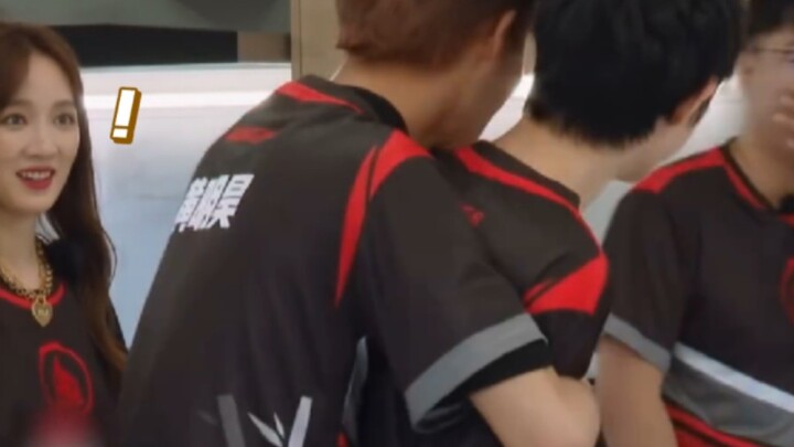 Huang Minghao and Yino — their interactions as big and little friends are just too cute; whose face 