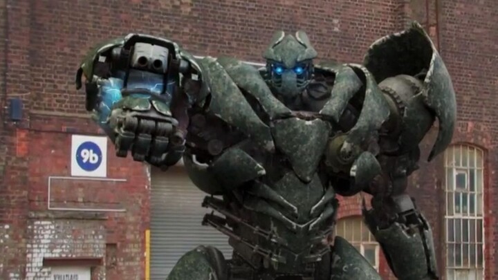 Humans plunge into an internal mech war, causing civilization to plummet rapidly—seizing this opport