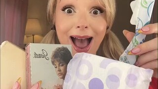 一百年来女性用品的进化史：卫生巾、口红、睫毛膏、包包...她从哪里淘到的这么多宝藏玩意儿