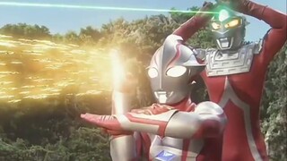 Perhatikan sinar gabungan di Ultraman. Pasangan mana yang menurut Anda memiliki pencahayaan terbaik?