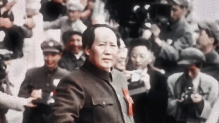 ประชาชนโห่ร้องให้เขามีอายุยืนหมื่นปี เขาตอบว่า “ประชาชนจงมีอายุยืนหมื่นปี” คิดถึงอาจารย์ของเราเหลือเ