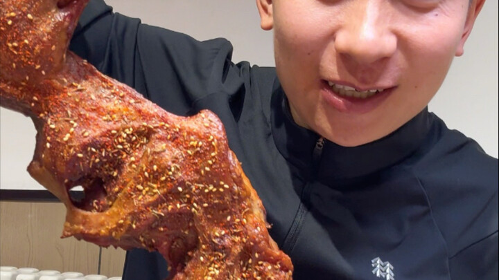 The thick-skinned meat is so fragrant, with a delightfully chewy texture that’s utterly addictive—ha