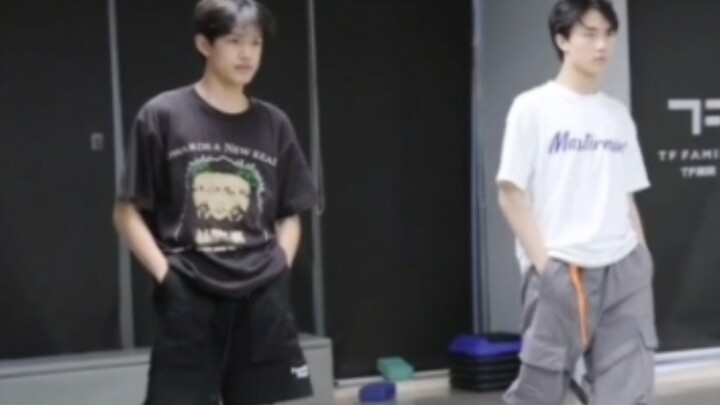 【皓极|极皓】浅看一下笨蛋兄妹这次有几个合作舞台吧