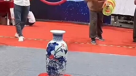 This vase cover is seriously awesome!