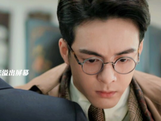 Tình yêu là thường xuyên lo lắng, khi biết cô ấy gặp nguy hiểm thì luôn sợ hãi đến mức tim đập loạn 