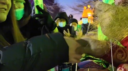 The Snow Cookie Monkey is wishing everyone a Happy New Year!