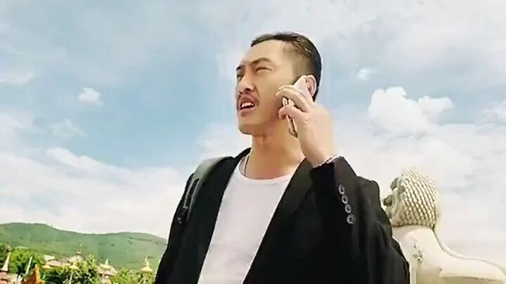 بكل بساطة، طالما دفعت المال، أستطيع حل أي مشكلة لك. أنا ببساطة أسطورة!