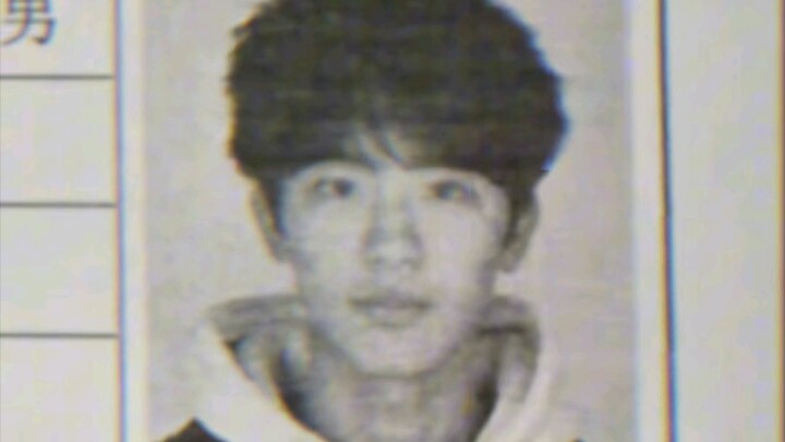 Tôi thật sự chưa từng gặp ai chụp kiểu ảnh này mà đẹp trai đến thế.