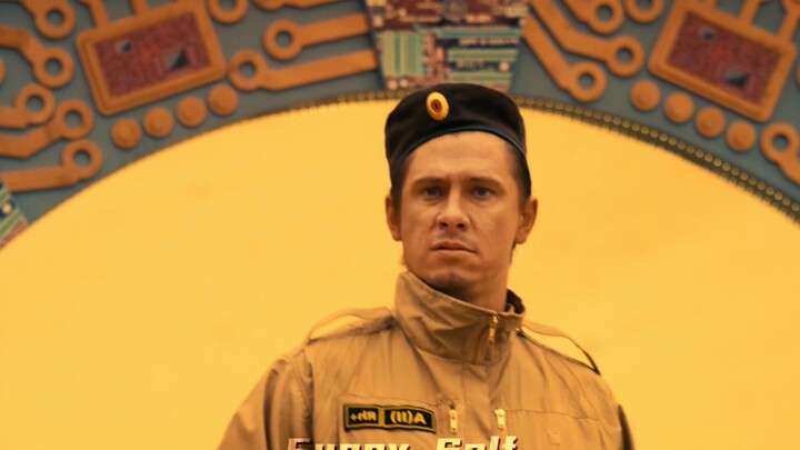 "Cô gái nóng bỏng ngoài hành tinh"