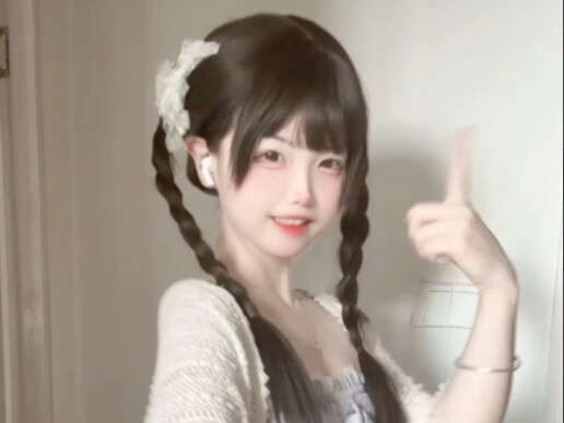 两个漂亮裙子