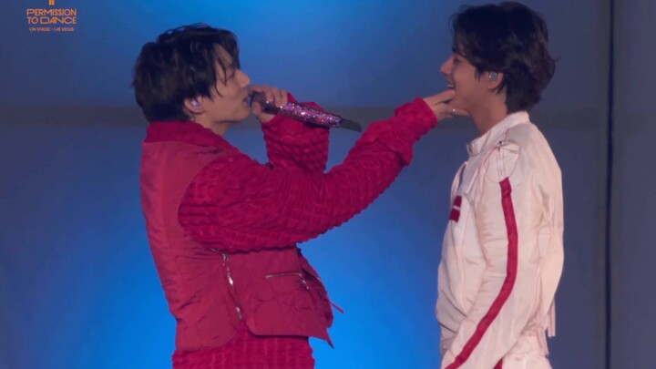 【بي تي إس】220417 بي تي إس لاس فيغاس اليوم الرابع: عرض أغنية “DNA” على المسرح