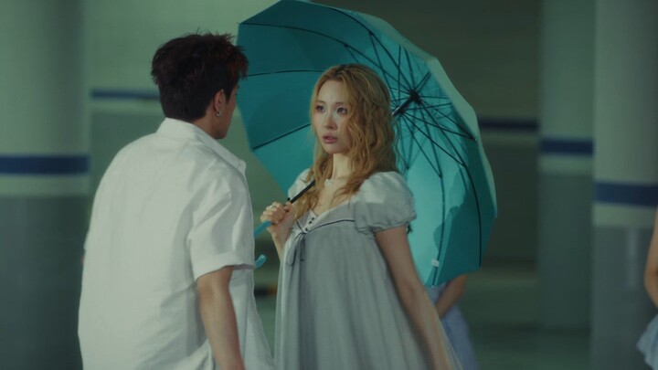 Versi tari dari lagu comeback terbaru HyunA, “Forever July”, telah dirilis