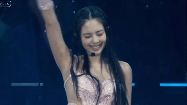 Phải nói là đoạn chuyển cảnh này quá đỉnh! Coachella – Blackpink