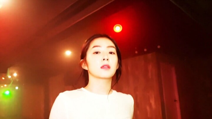 ฉันอยากจะแนะนำสตูดิโอเต้นรำของ IRENE ที่สวยงามและซาบซึ้งใจมาก
