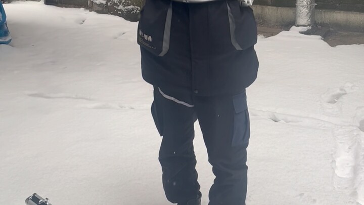 空我雪地变身