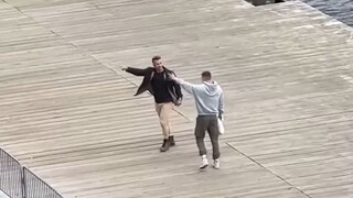 哥们儿在一分钟内经历了人生的大起大落