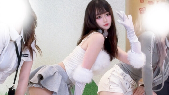 Haven’t shown my face in ages—afraid you’d forgotten me! Excuse me - aoa