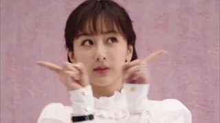Ah!! Why did I just see this video of Yang Zi? She is so cute! I love this classic little drama quee