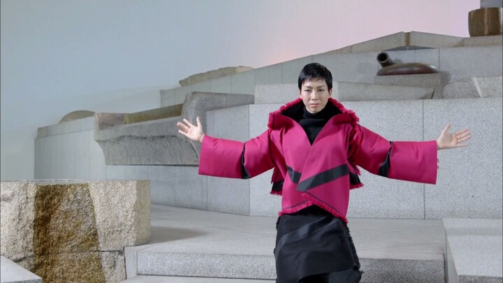Issey Miyake: Design for Feel (2015)